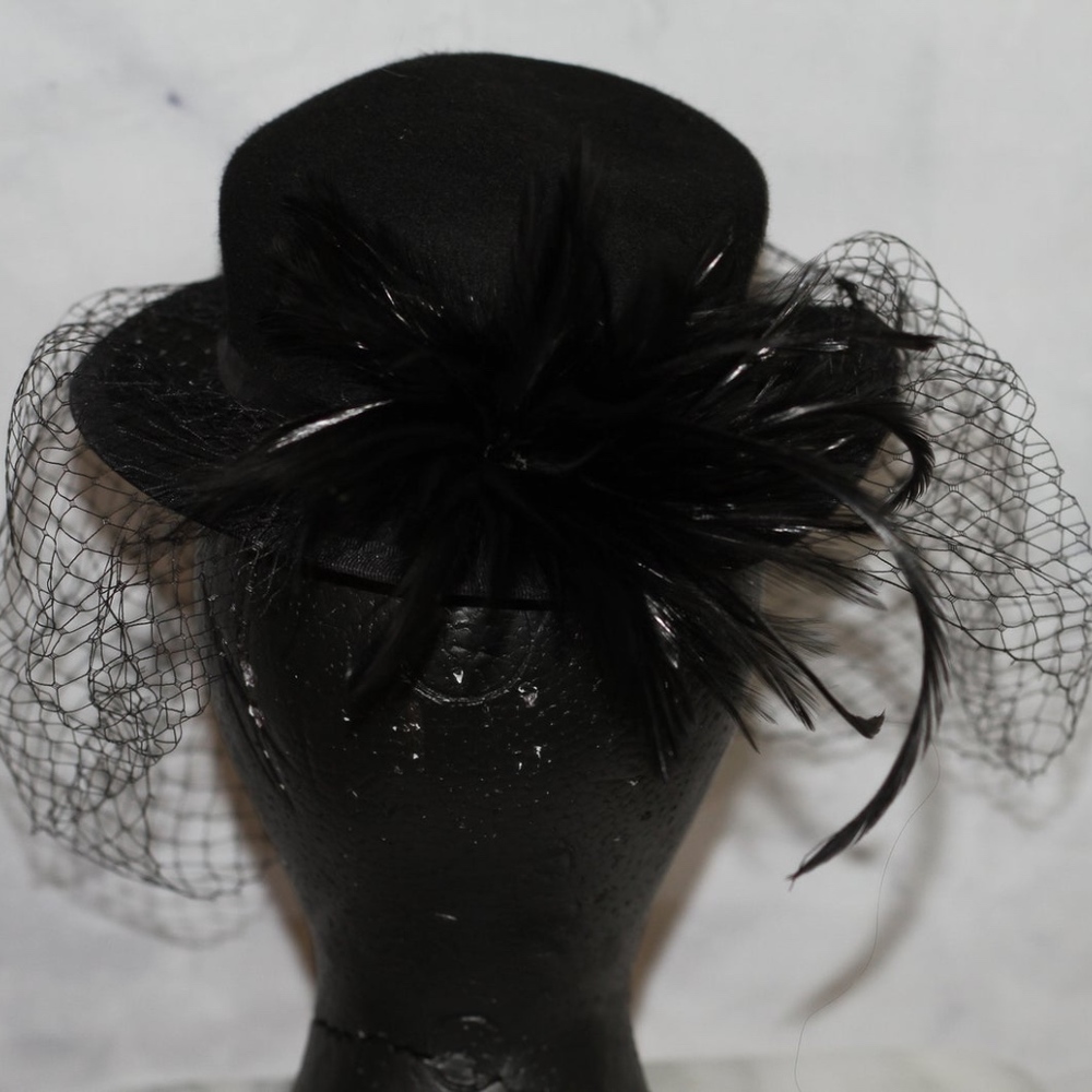 Black Wool Pill Box with Veil
